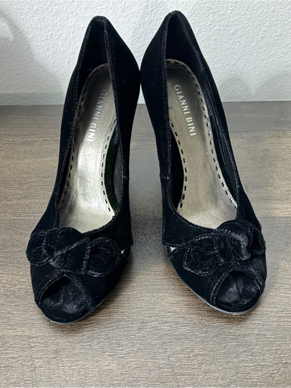 Gianni Bini | Black Velvet Peep-Toe Heels with Bow | Size 7